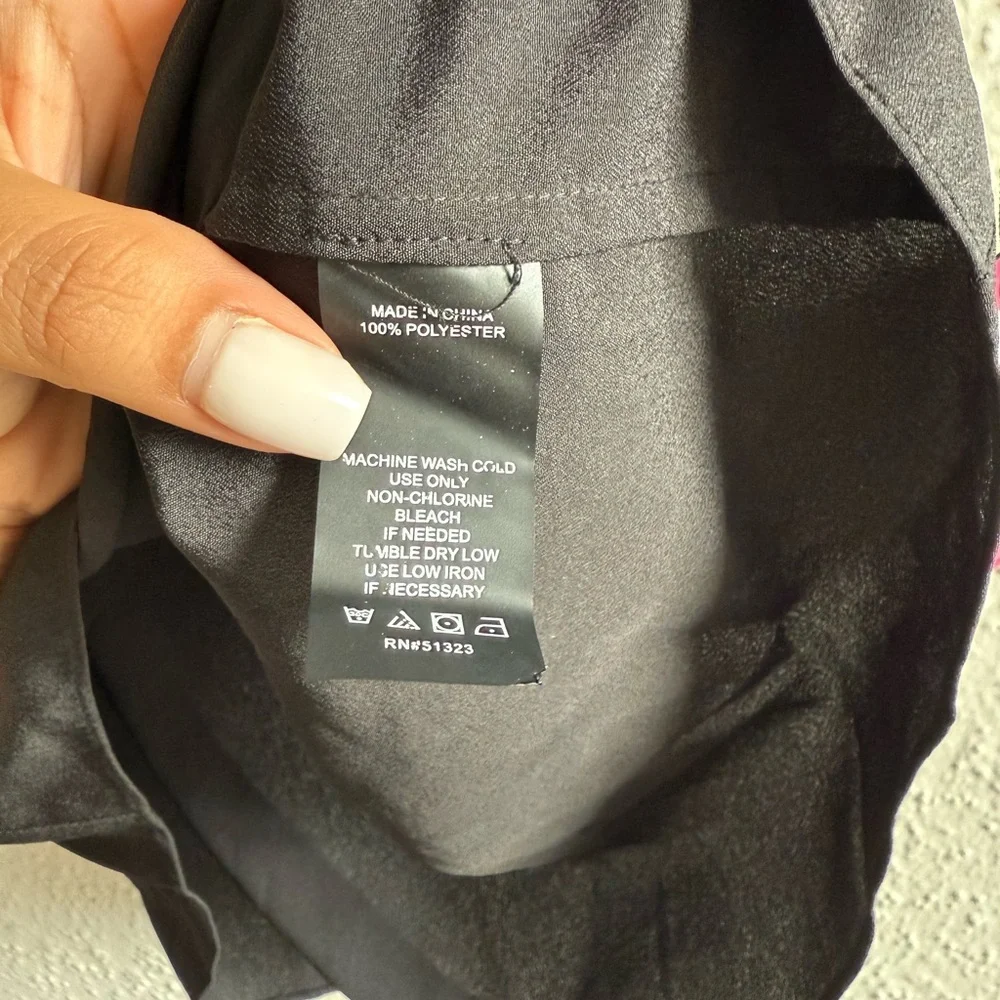 Vince Camuto Black & White Tie-Front Blouse - Size M - Picture 5 of 12